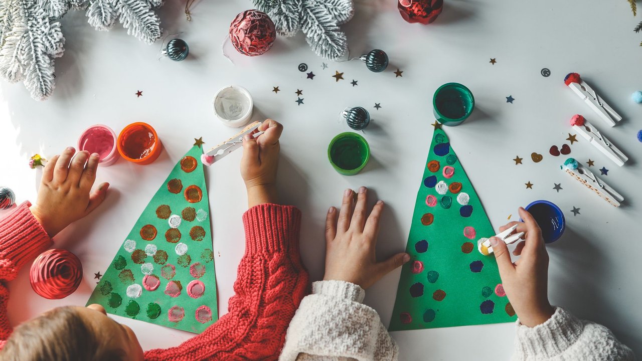 Vorweihnachtszeit: Basteln, Weihnachtsmarkt, Schlittschuh laufen, Plätzchen backen ...