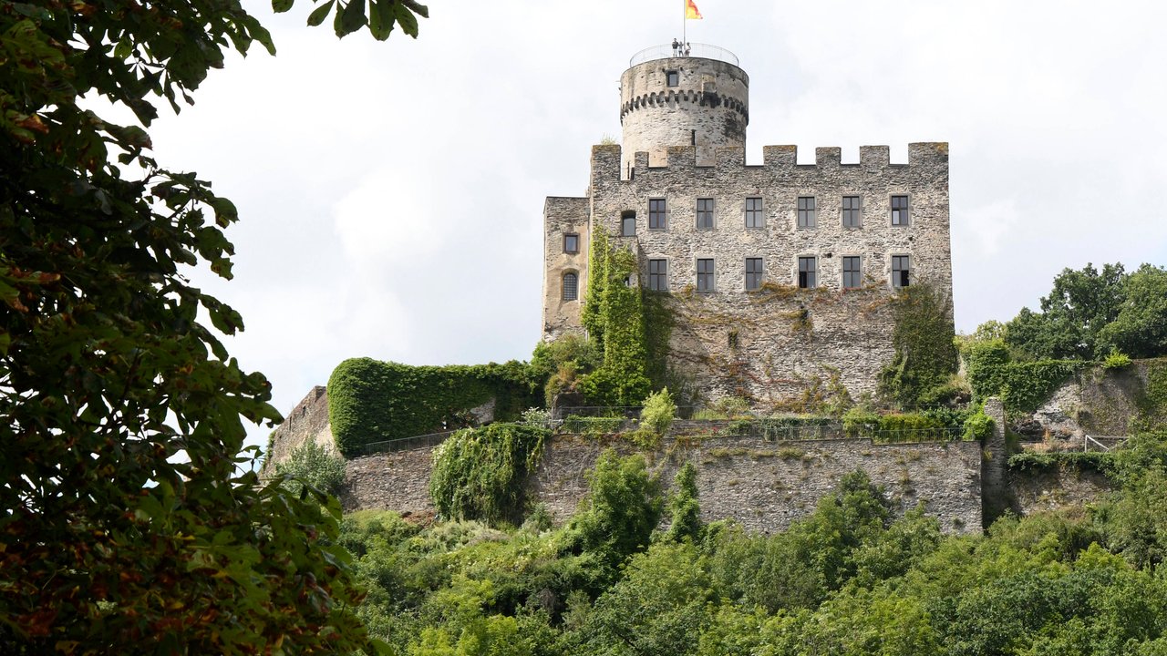Die Burg Pyrmont wurde 1225 errichtet und erlebte im 18. Jahrhundert ihre schönste Blütezeit. 