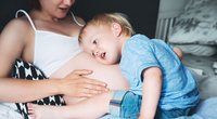 Schwanger mit Kleinkind: Eine kleine Herausforderung, die gut geplant sein will
