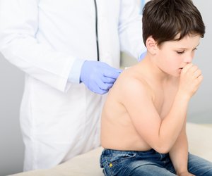 (Spastische) Bronchitis: Das sollten Eltern darüber wissen