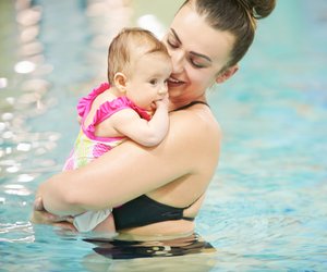 Ab wann dürfen Babys ins Schwimmbad und Freibad?