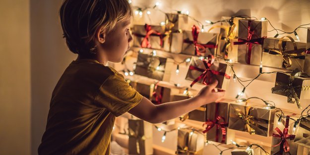 Adventskalender füllen: Diese Ideen werden eure Kinder lieben