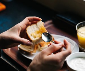 Schimmel auf Marmelade: Kann ich den süßen Aufstrich noch essen?