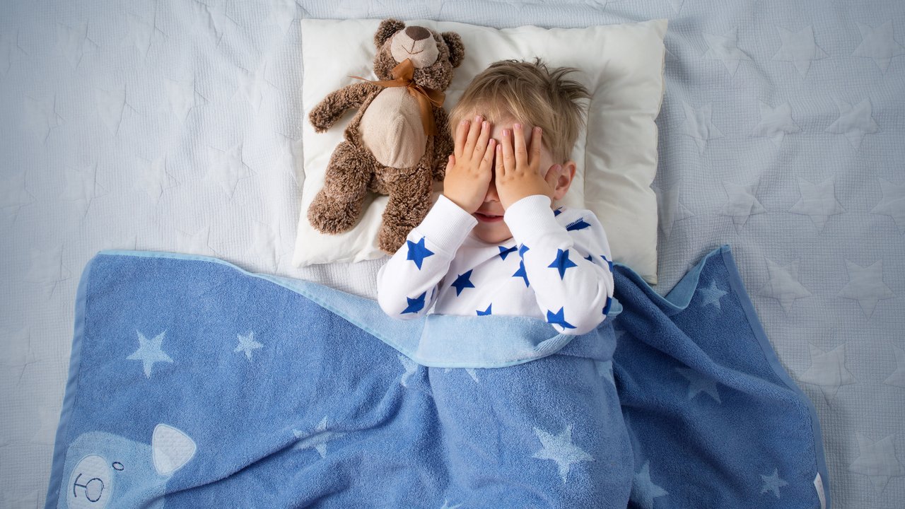 Kind 12 Jahre Hat Angst Alleine Zu Schlafen Das Kind hat Angst im Dunkeln? 5 Tricks zur Beruhigung