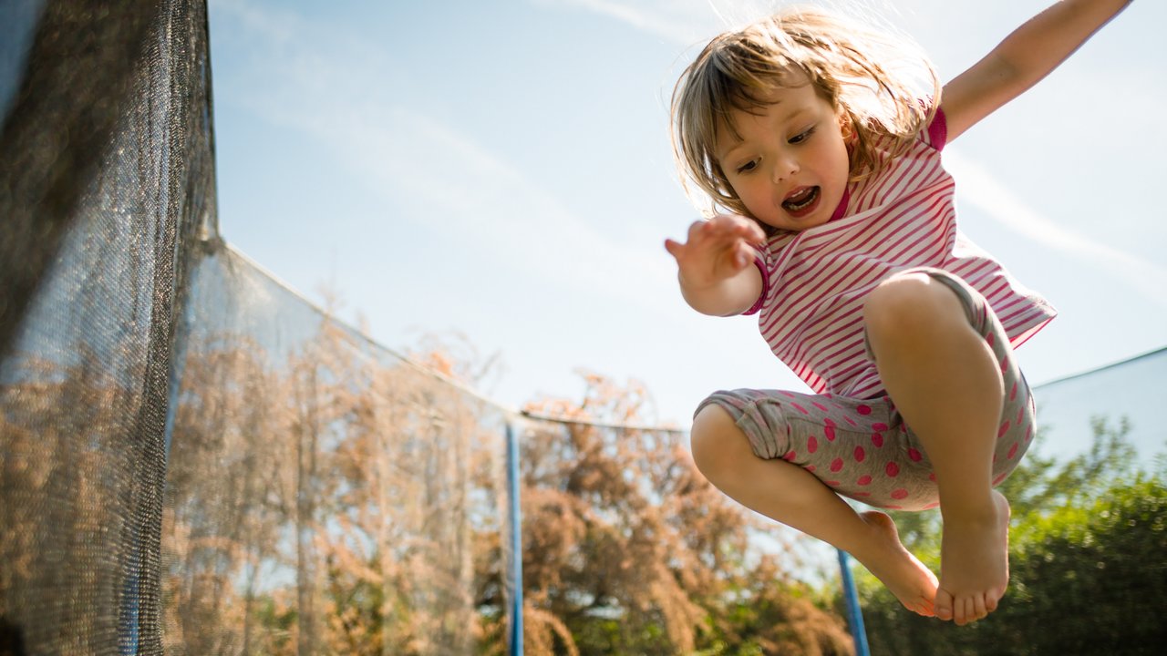 Trampolin für Kinder 9 Tipps für ein sicheres TrampolinVergnügen