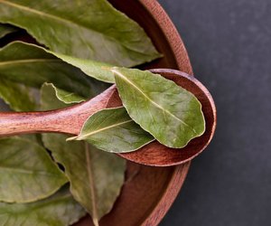 Lorbeerblatt in der Schwangerschaft: Darf ich damit würzen?