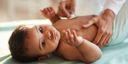 Meningokokken-Sepsis: Darum sind Babys und Kleinkinder besonders gefährdet