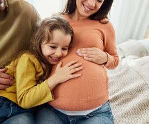 Unvergessliche Familienfotos mit Babybauch