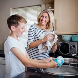 Diese 25 "Deine Mutter"-Witze sind der Grund, warum dein Kind ständig kichert