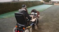 Mit Kind und Rollstuhl - So macht das eine "Wheelymum"