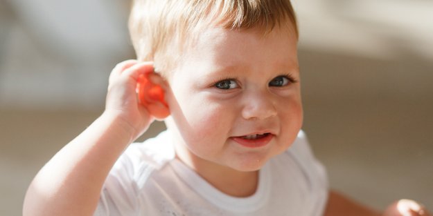 Schwerhörigkeit bei Kindern: früh erkennen, rasch behandeln