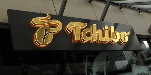  Dieser praktische Autoscheibenreiniger von Tchibo sorgt für freie Sicht