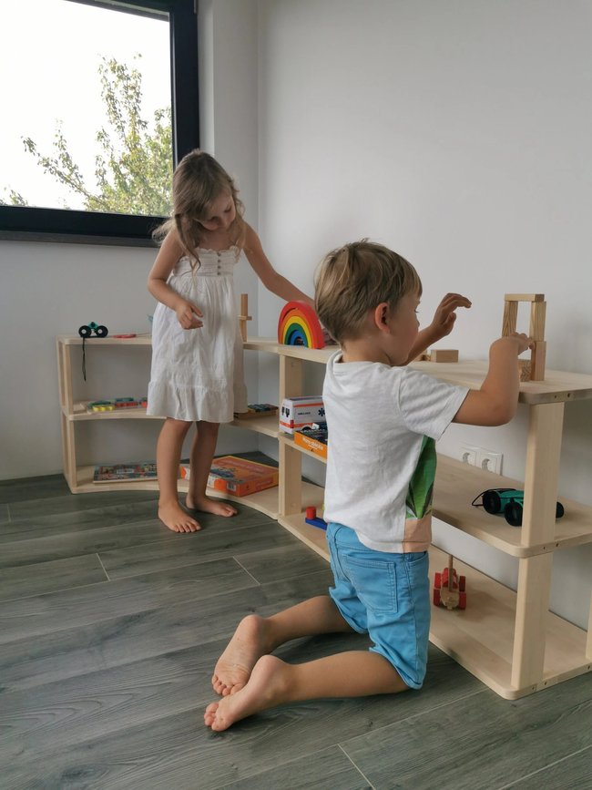 Montessori-Regal: Montessori Furniture