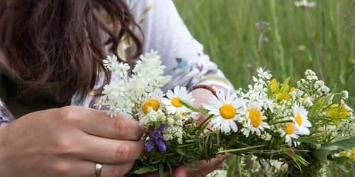 Natürliche Sommerdeko: Dieser schicke Trockenblumenkranz von Butlers ist ein Must-have