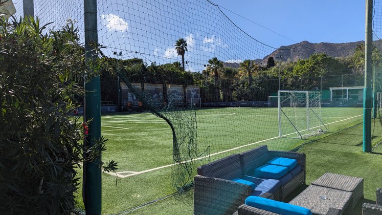 Fußballplatz im Forte Village