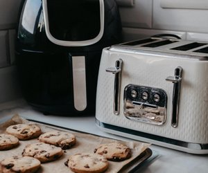 Heißluftfritteuse mühelos reinigen: Kennst du schon dieses Wundermittel?