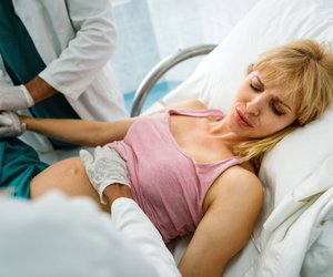 Scheidenriss: Wie schlimm die Geburtsverletzung wirklich ist und die 9 besten Tipps, damit sie gut wieder heilt