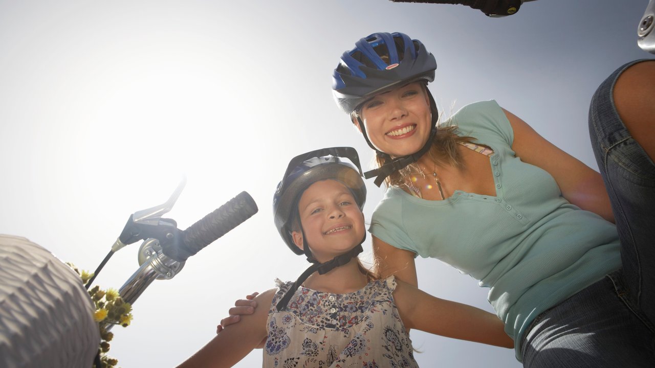 Fahrradhelme für Erwachsene Test: Mutter und Kind