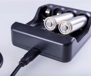 Blitzschnelles Laden: Unsere 5 Akku-Ladegerät-Testsieger für wiederaufladbare Batterien