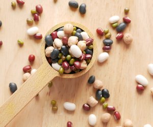 Bohnen und Stillen: Das ist in der Stillzeit zu beachten