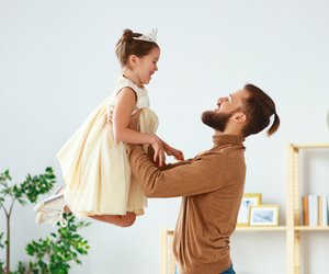 5 Punkte, an denen du merkst, dass du dein Kind zu sehr behütest