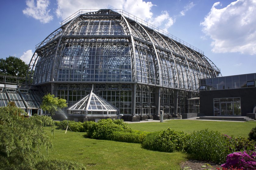 Gläsernes Gewächshaus im Botanischen Garten in Berlin