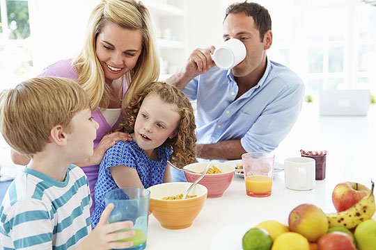 Rituale für Kinder: Sonntags zusammen frühstücken