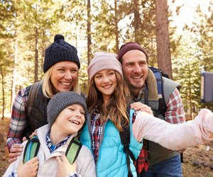 Tolle Ideen und Motive für Familienfotos im Herbst