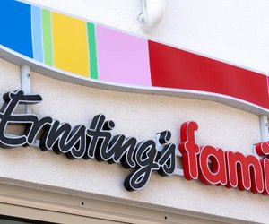 Ein Muss für deine Federtasche: Der Kugelschreiber mit mehreren Farben von Ernsting's family
