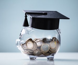 Studium finanzieren: Kostenaufstellung & Tipps zur sicheren Finanzierung