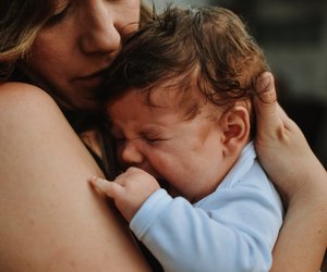 Husten beim Baby: Woher er kommt und was du tun kannst