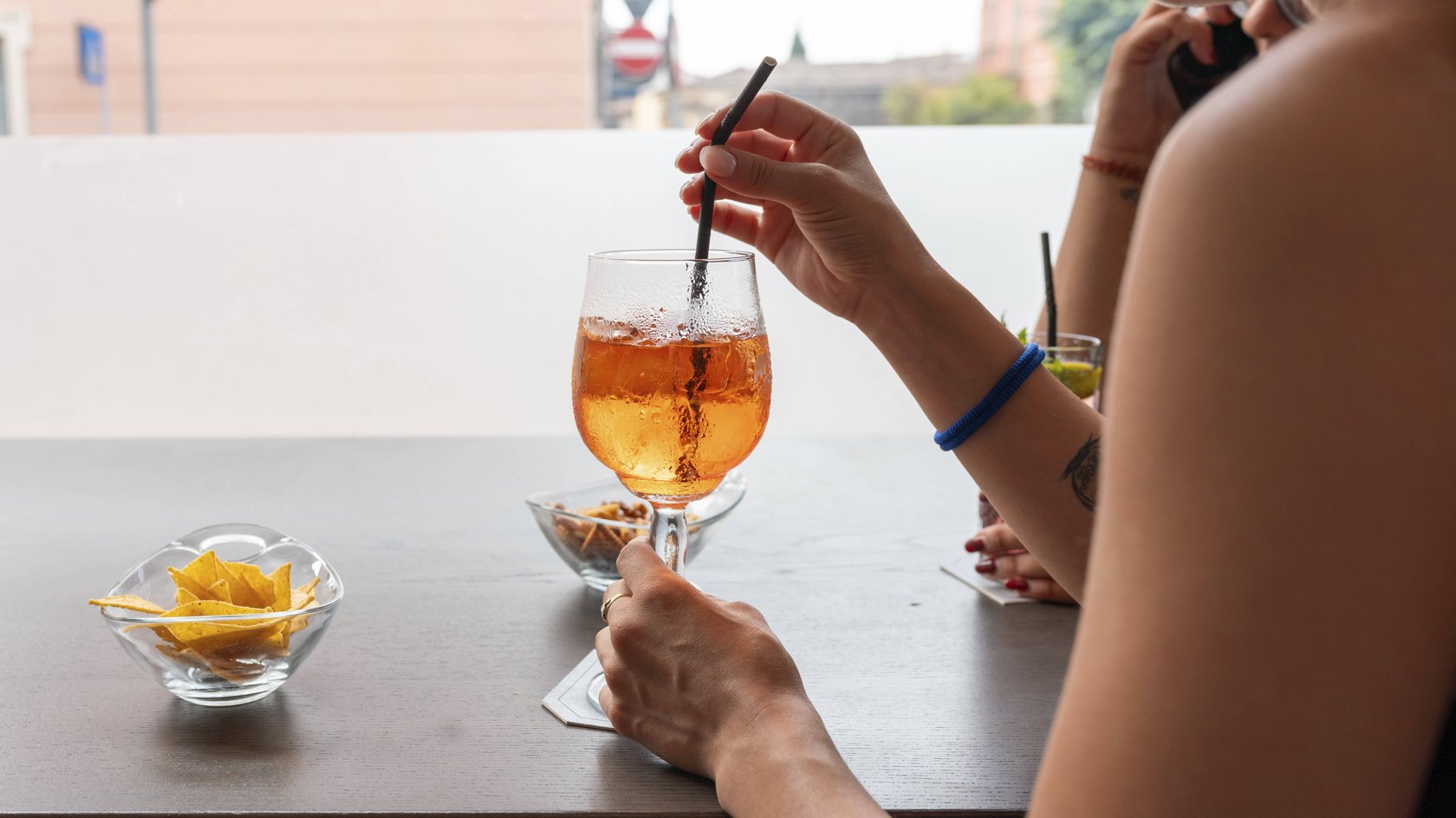 Glasstrohhalme im Test: Diese Gefahren wurden entdeckt