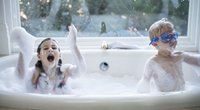 Zutaten & Anleitung: So einfach könnt ihr wunderhübsche Badekugeln selbst machen
