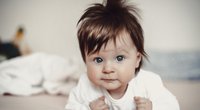 Haarfarbe beim Baby: Wann und wie ändert sie sich?
