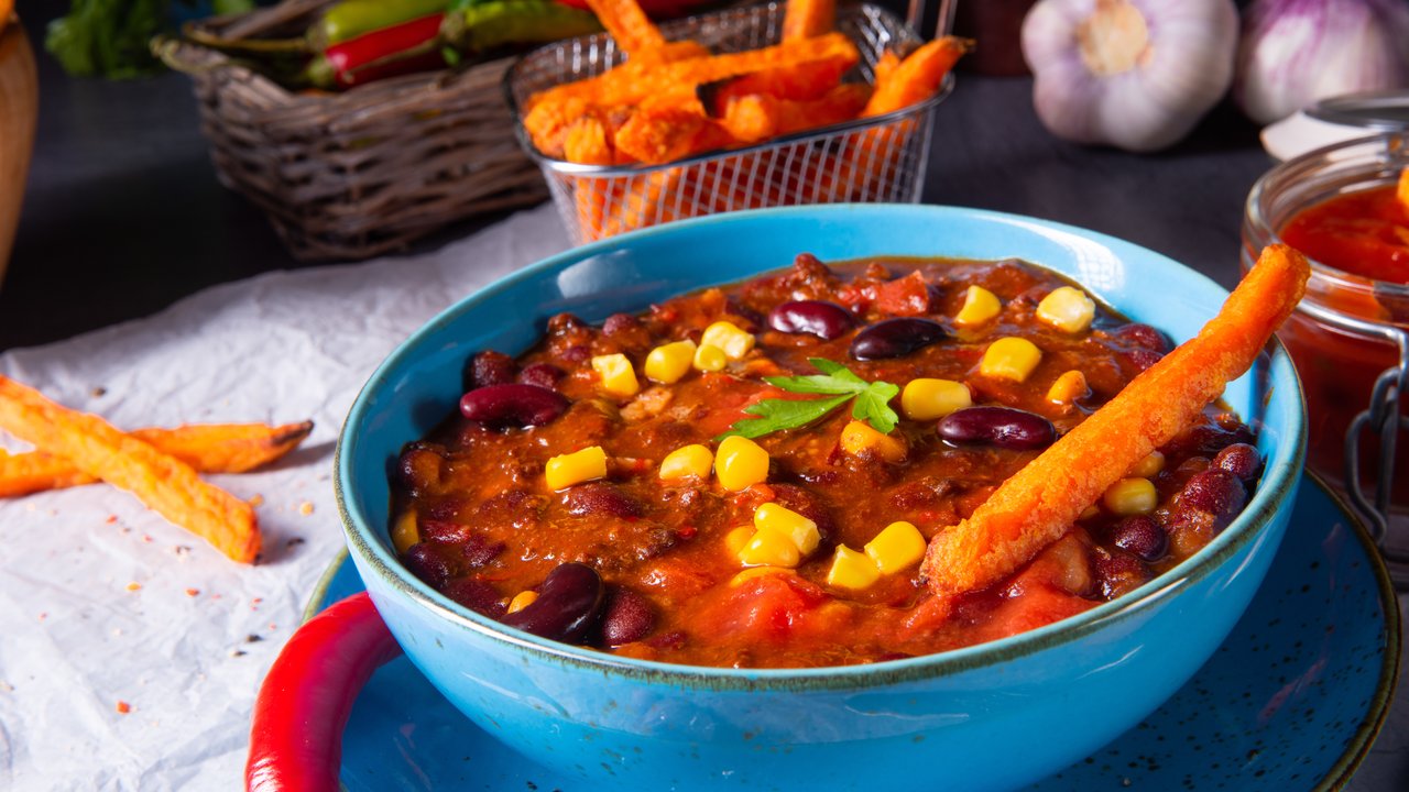 Chili con Carne kann sehr vielfältig zubereitet werden.