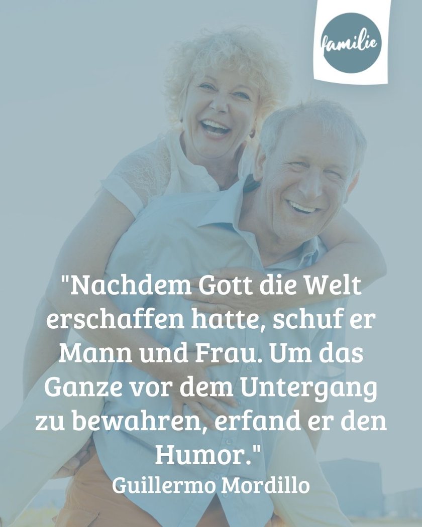 Sprüche zum Weltfrauentag: Älteres Ehepaar lacht zusammen