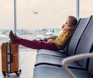 Must haves: 14 Gadgets, die die Flugreise mit Kindern erleichtern