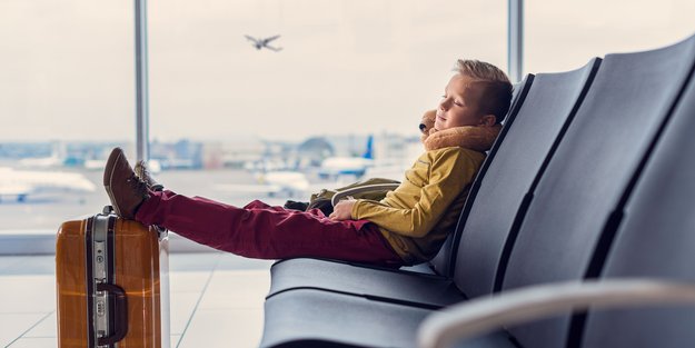 Fliegen mit Kindern: Diese 14 Amazon-Gadgets sind Must-haves für einen entspannten Flug