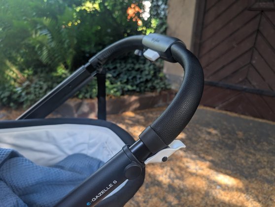 Cybex e-Gazelle s - Knöpfe zum Zusammenklappen
