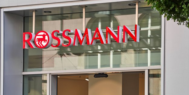Kleine Abenteurer und Drachen-Fans lieben diese magnetische Schreibtafel von Rossmann