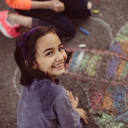 Kreide selber machen: Bei diesem coolen DIY bleiben Kinderhände sauber