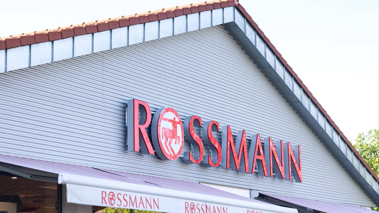 Bei Rossmann gibt es die Strandmuschel für die ganze Familie.
