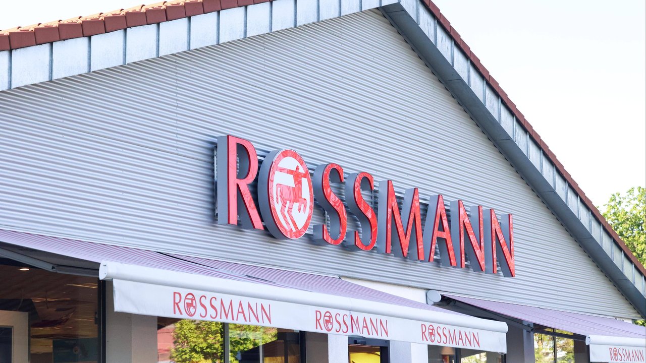 Bei Rossmann gibt es die Strandmuschel für die ganze Familie.