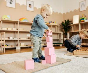 Montessori-Möbel für Kleinkinder: Die schönsten Modelle und wo ihr sie kaufen könnt