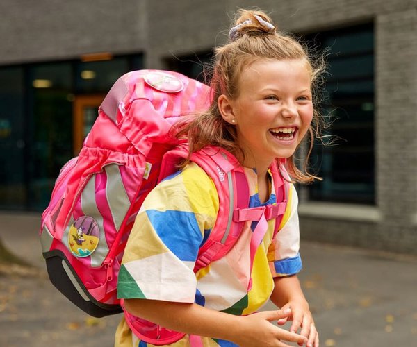 Das Machen Schulkinder Im Sommer 94 Der Ergobag Pack im Test: Der perfekte Ranzen für große Schulkinder?