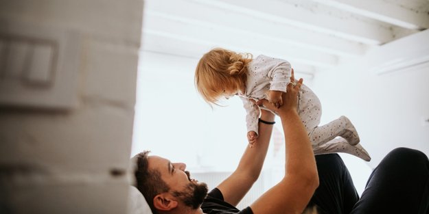 Eltern lieben es – doch Psychologen warnen vor diesem Kinderspiel