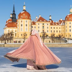 Hol dir den weihnachtlichen Zauber aus „Drei Haselnüsse für Aschenbrödel“ mit dieser traumhaften Deko nach Hause
