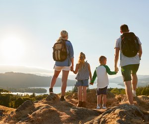 Wandern mit Kindern: Anti-Langeweile-Tipps, Packliste &amp; Co.