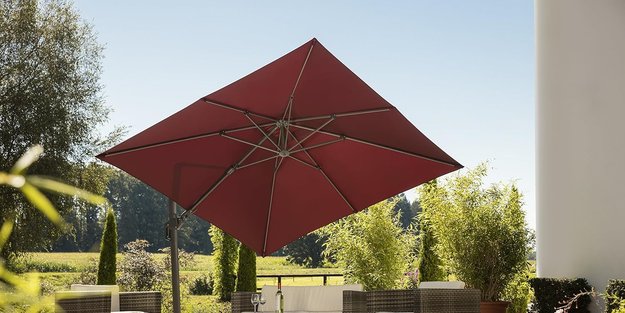 Schattenspender: Amazon verkauft Premium-Sonnenschirm stark reduziert