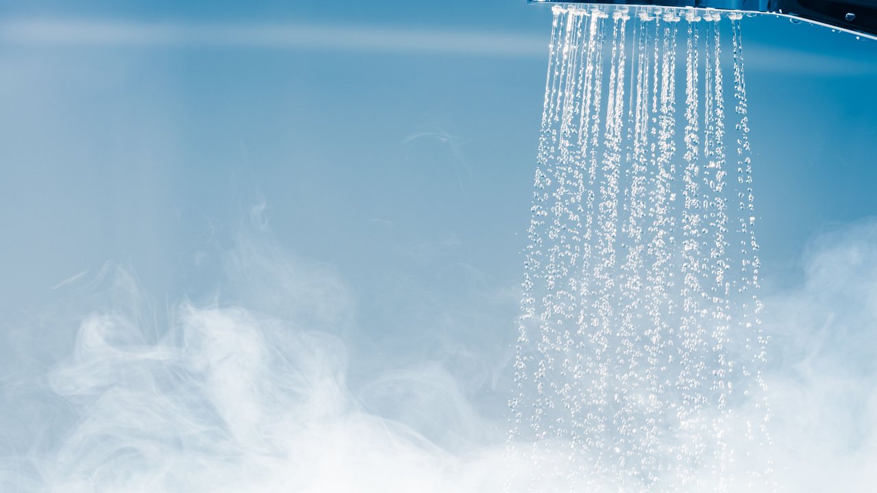 Dampfende Dusche 